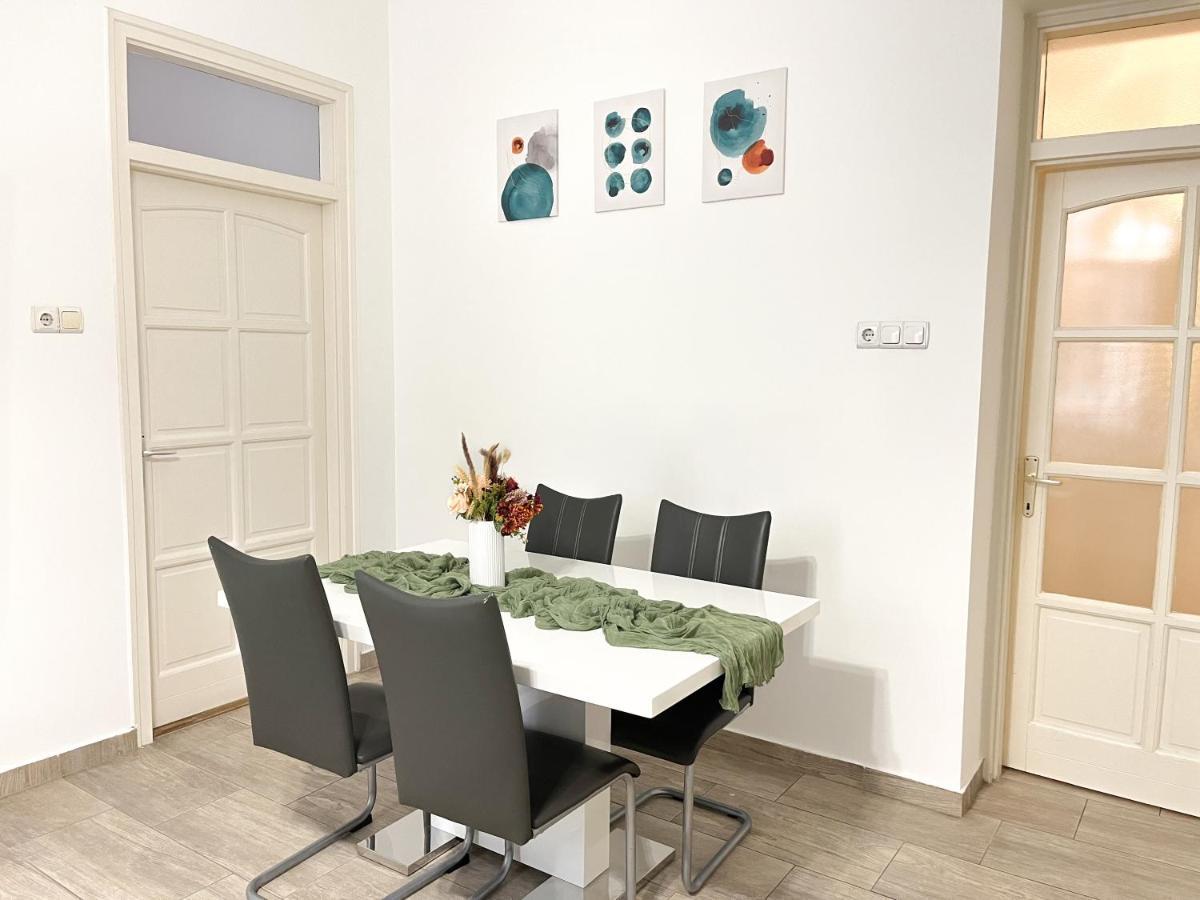 Majestic Residency - 3 Bedrooms Apartment Budapest Værelse billede